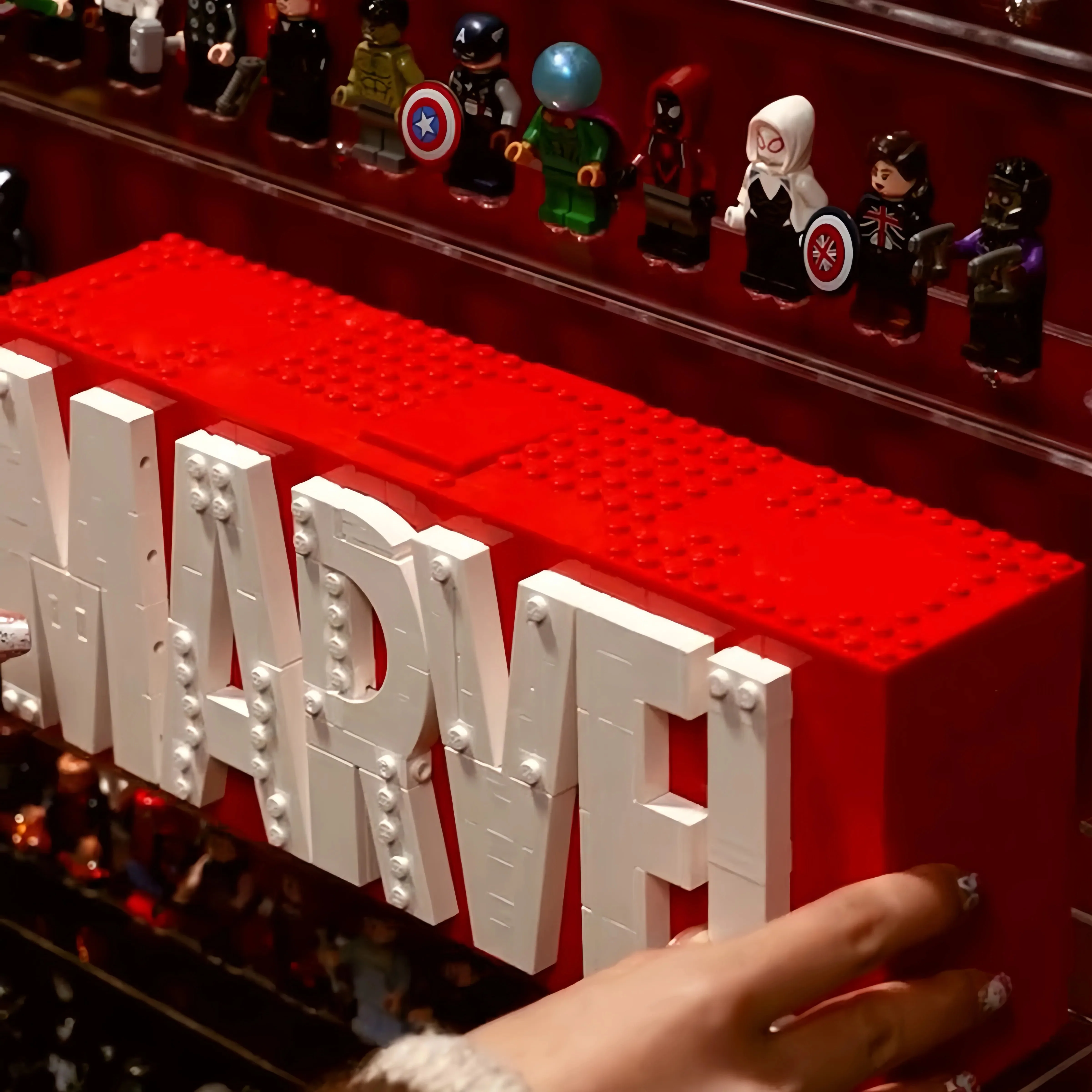 Wie man 124 Marvel-Minifiguren präsentiert: Der ultimative Leitfaden