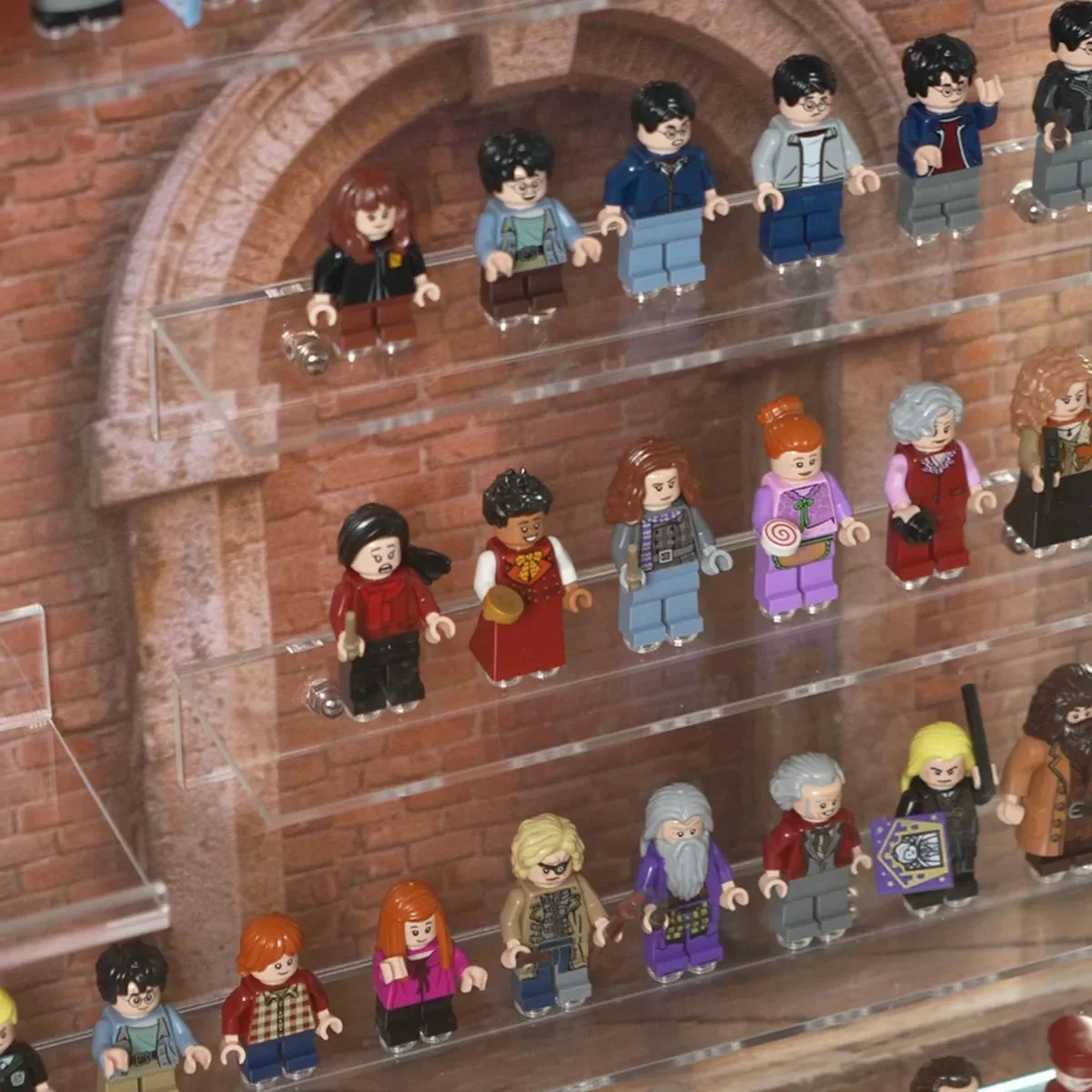 Premium Wall Display Case for 124 LEGO® Harry Potter™ Minifigures - Détail exposition 7