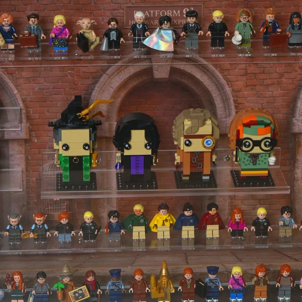 Premium Wall Display Case for 124 LEGO® Harry Potter™ Minifigures - Détail exposition 8