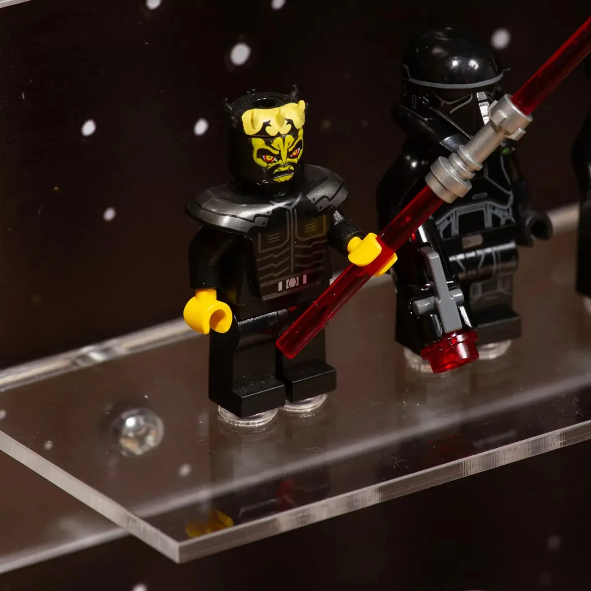 Premium Wall Display Case for 124 LEGO® Minifigures - Détail exposition 11