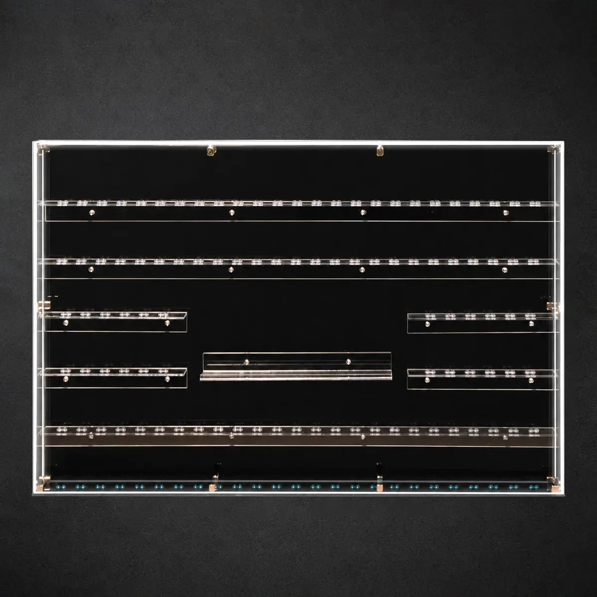 Premium Wall Display Case for 124 LEGO® Minifigures - Détail exposition 4