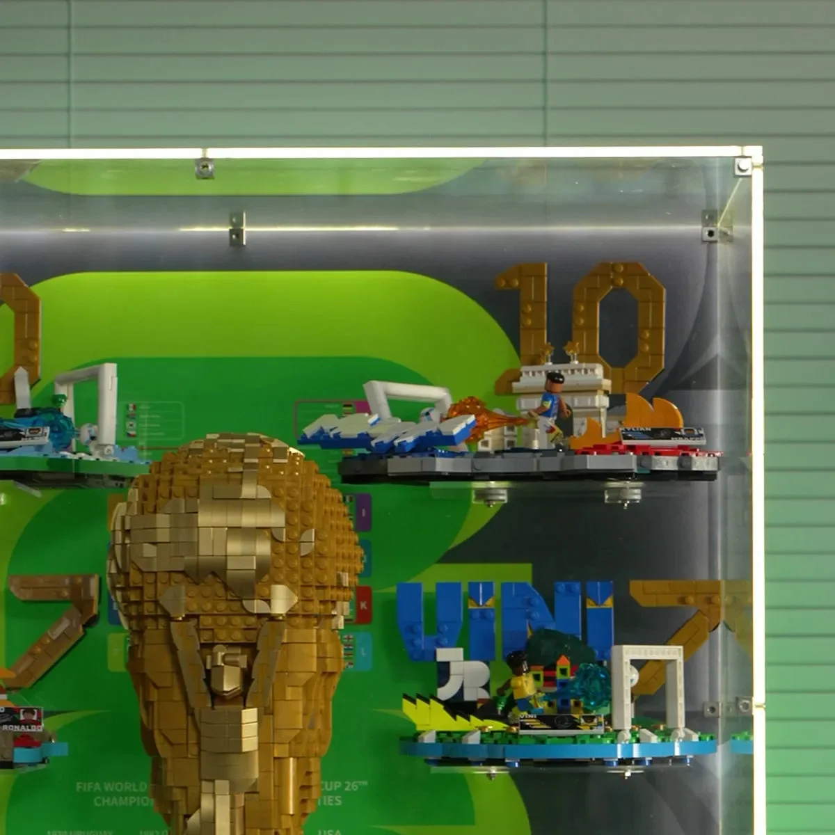 Premium Expositie Vitrine voor LEGO® FIFA World Cup™ 7-in-1 Set - Détail exposition 6