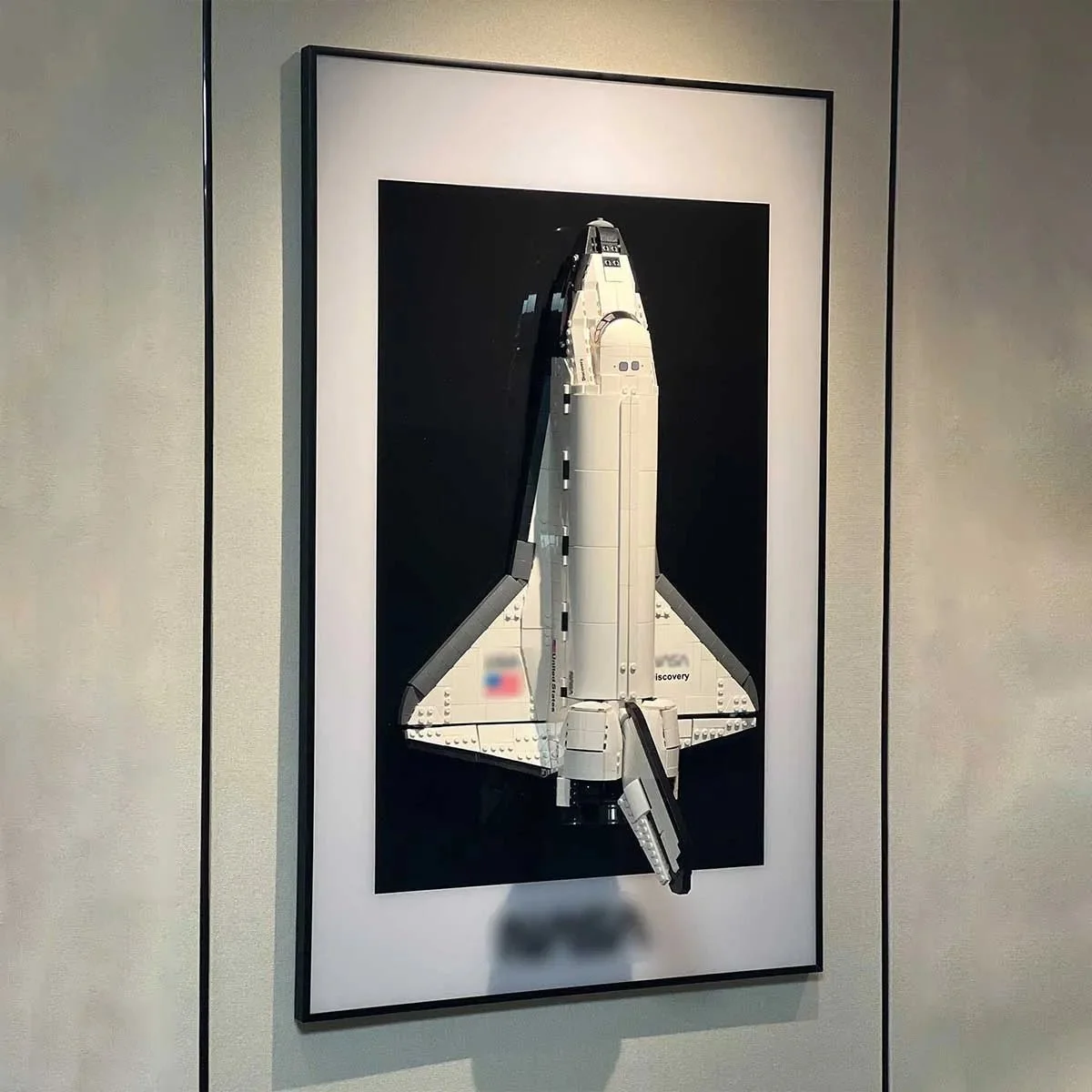 Cadre d'Exposition Premium pour LEGO® Icons NASA Space Shuttle Discovery (10283) - Détail exposition 7