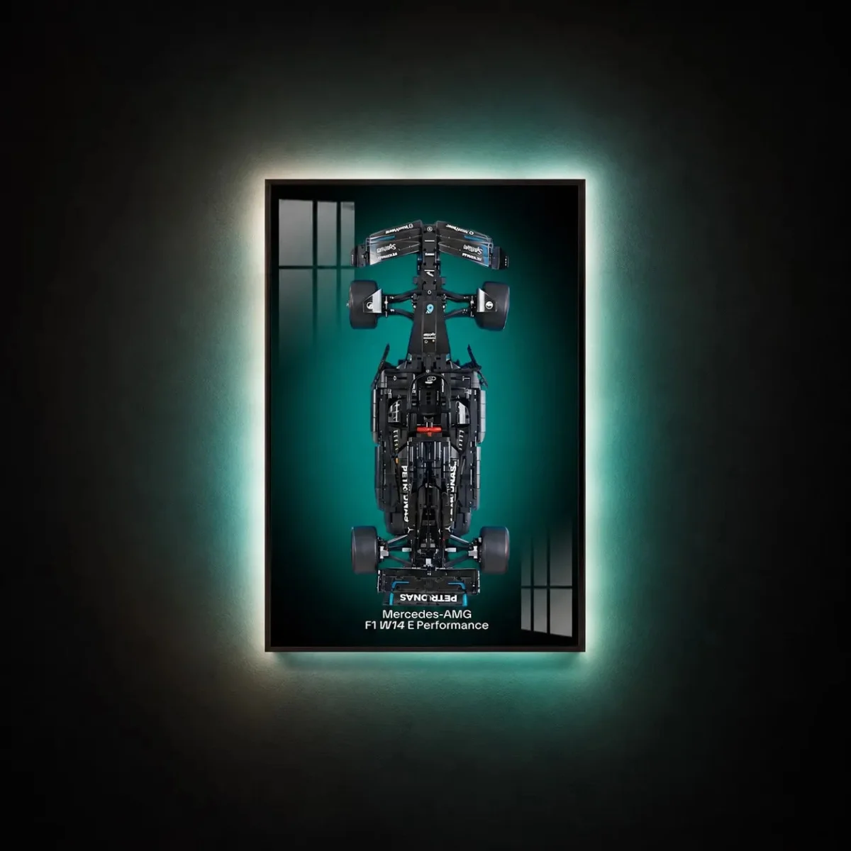 Cornice da Parete con LED per LEGO® Technic™ Mercedes-AMG F1 W14 (42171) - Détail exposition 2