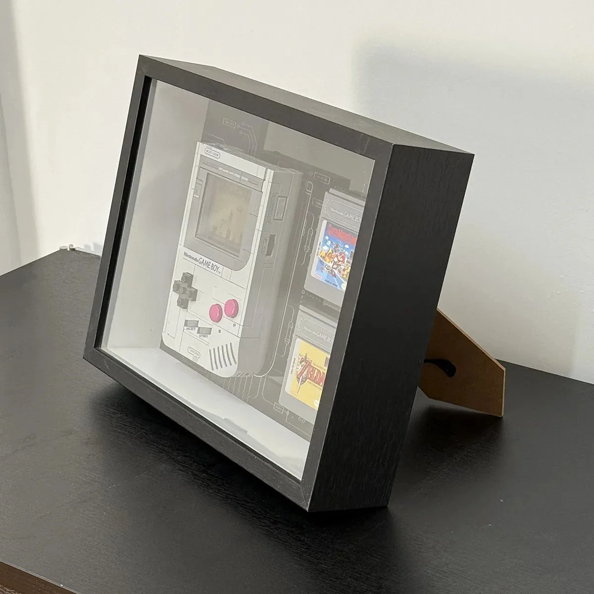 Marco de Pared Premium para Game Boy & Cartuchos (72046) - Détail exposition 4
